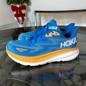 Hoka One One Clifton 9 Athletic Sneakers Men’s Sz 10.5 2E Wide